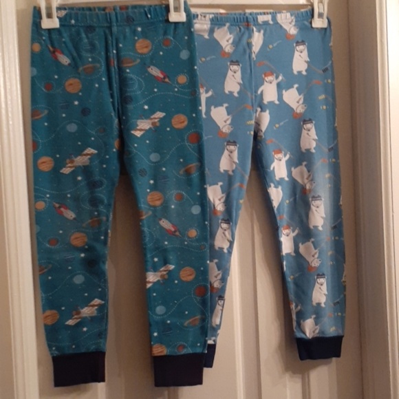 2 pairs of pajama bottoms - Picture 2 of 5